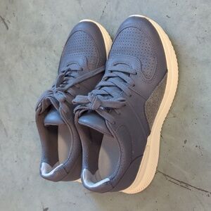 Everlane Trainer